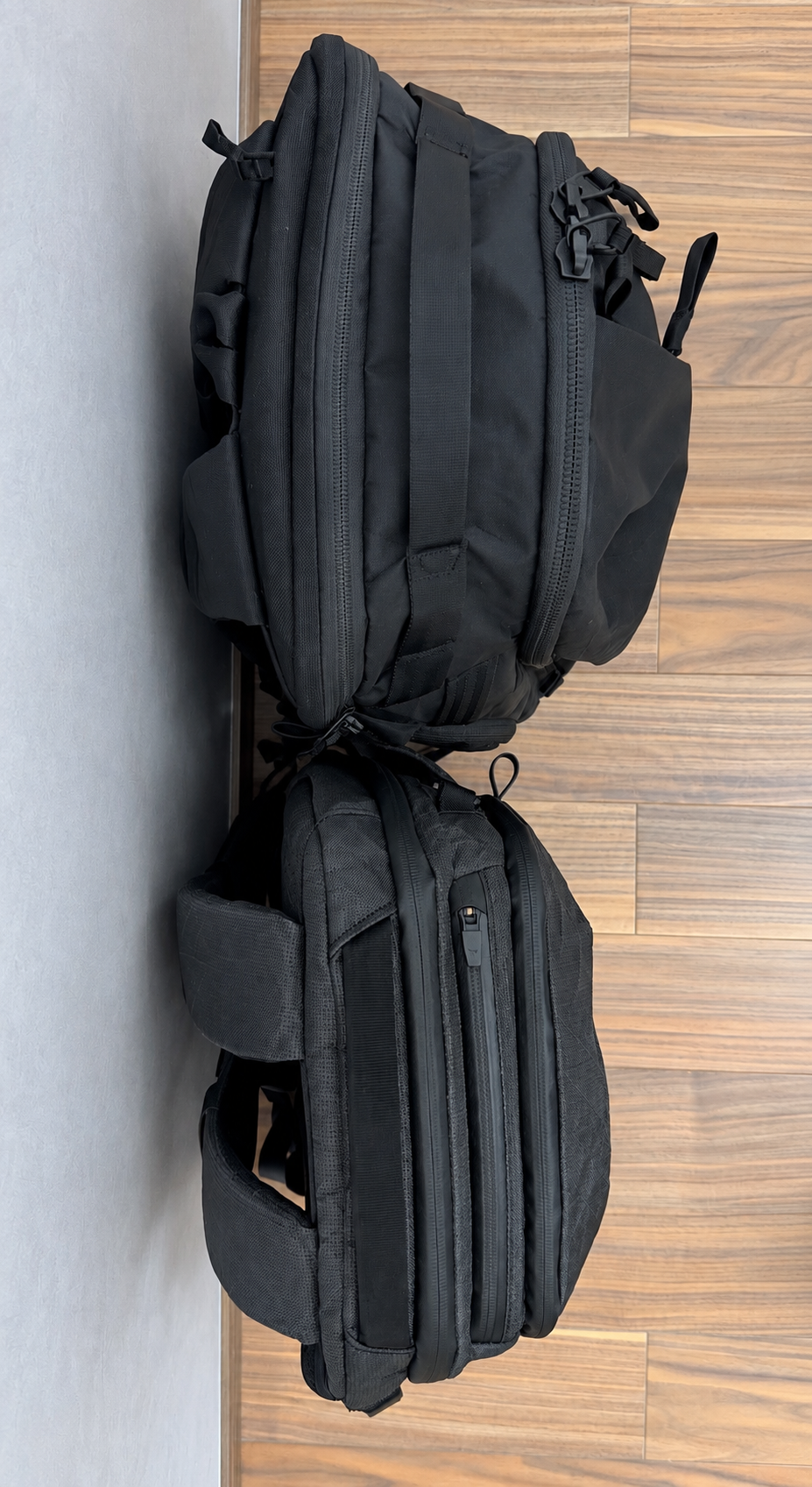 左:Max EDC、右:Aerを上から見た厚み比較