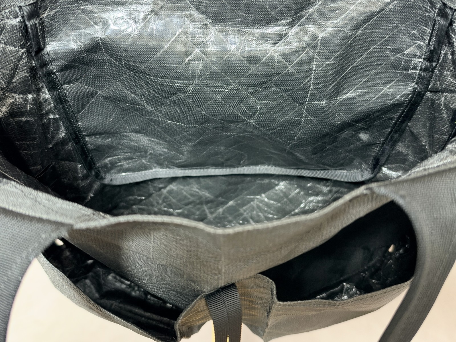 吊り下げポケットを付ける前のSimple Tote内部