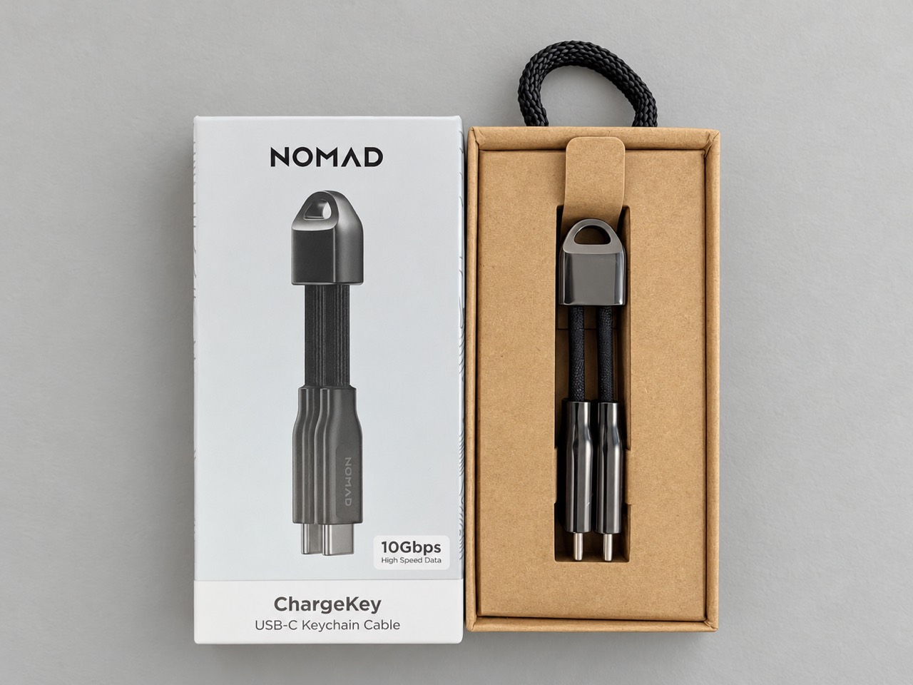 NOMAD ChargeKeyの外箱と、内箱に収まったケーブル本体