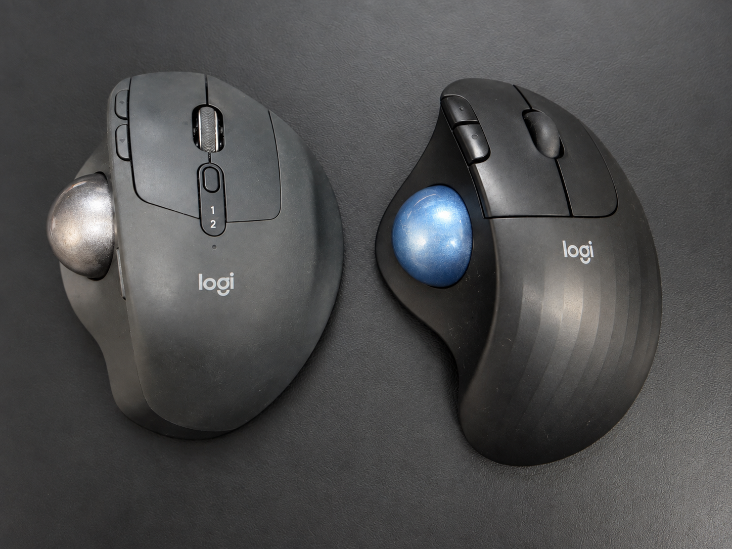 左がMX ERGO、右がERGO M575の比較写真